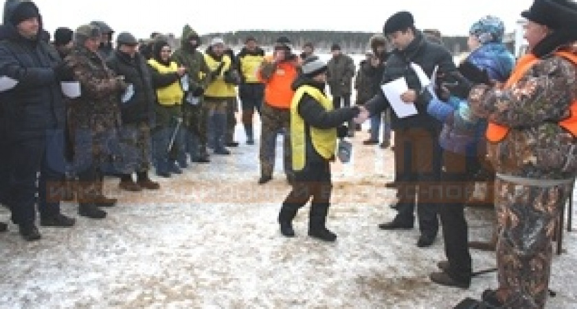 В I районном первенстве по подледному лову приняли участие 47 рыбаков-любителей