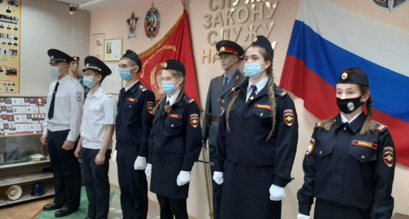 Усольских школьников МВД класса посвятили в курсанты 