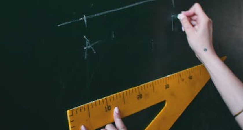 Власти начнут экспериментировать с учительскими зарплатами