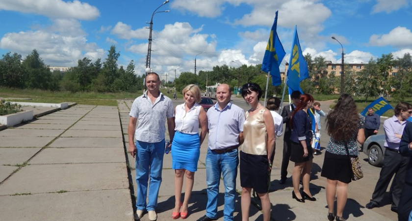 Проведение партийных школ станет традицией (ЛДПР)