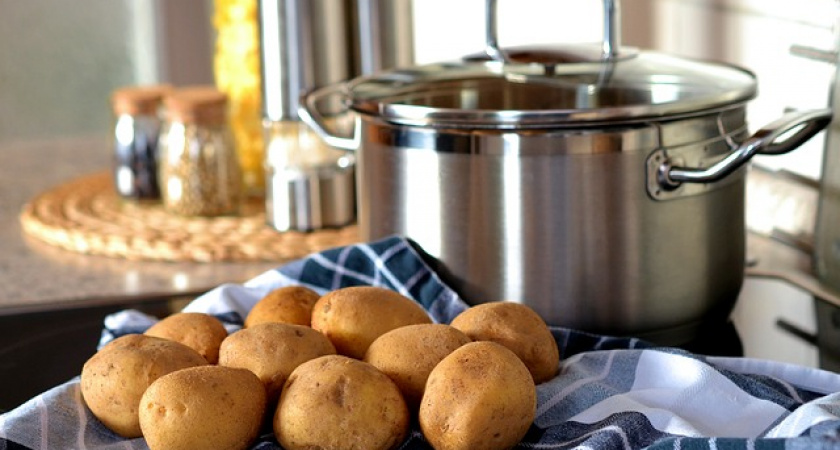 Россиянам раскрыли опасность прошлогоднего картофеля