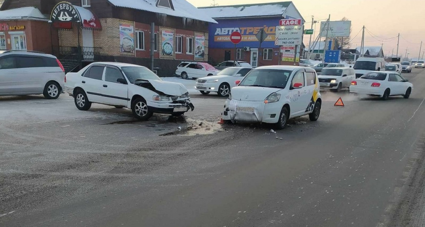 15-летняя усольчанка пострадала при столкновении двух автомобилей