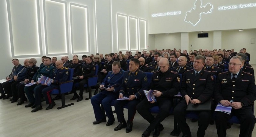 Фото к статье: Полиция Иркутской области подвела итоги работы за 2024 год: снижение преступности и повышение раскрываемости