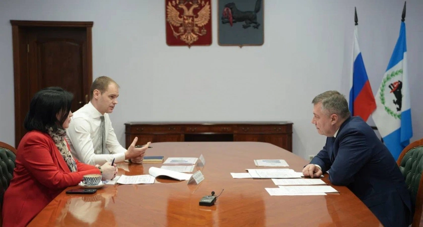 Фото к статье: Развивать, сохранять, привлекать: в Госдуме и правительстве обсудили будущее Усолья-Сибирского