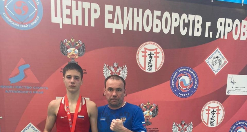 Фото к статье: Алексей Котельников из Усолья-Сибирского получили право представлять Россию на первенстве страны по боксу