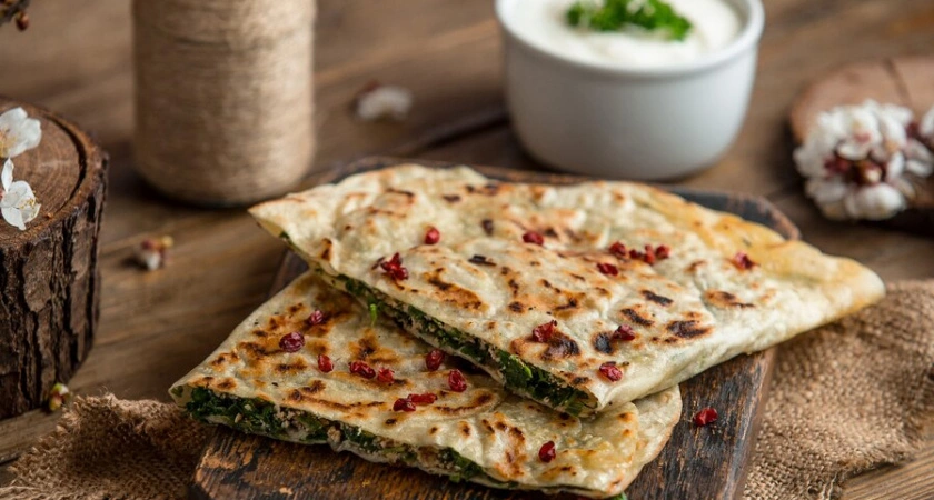 Фото к статье: Просто смешайте кефир с водой и на столе гора вкуснятины — немногие знают этот рецепт: дешево и сытно