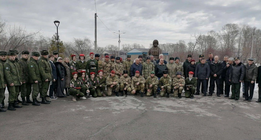 Фото к статье: В честь героя Василия Потапова в Усолье-Сибирском названы улицы