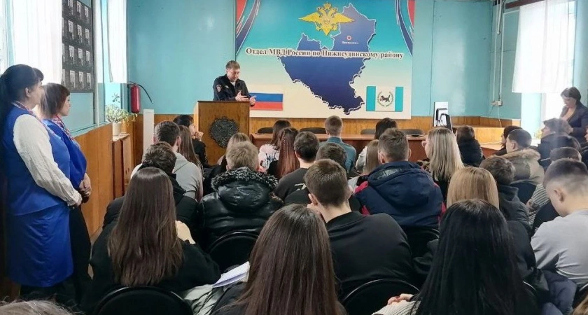 Фото к статье: Провели неделю без турникетов: школьники и студенты познакомились с профессиями в Иркутской области