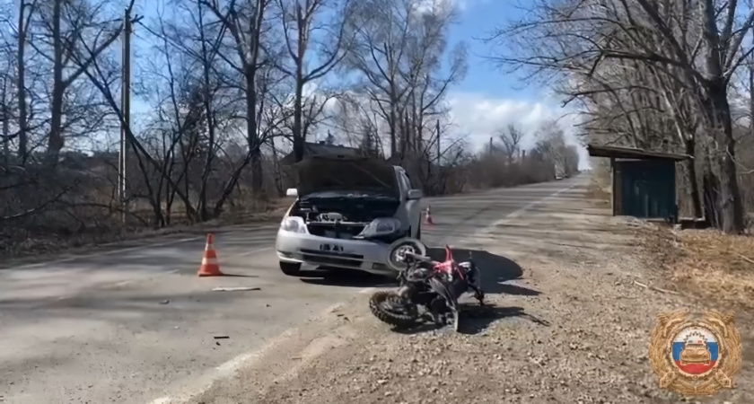 Сестры-подростки на питбайке пострадали в ДТП под Черемхово, пока брат спал