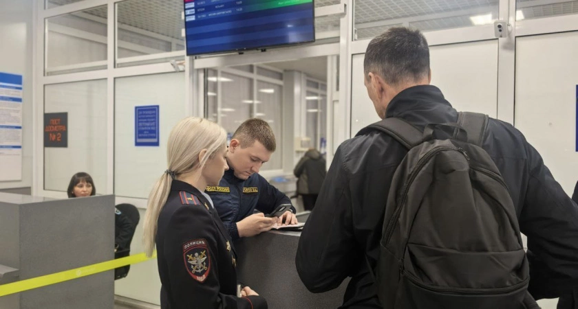 Фото к статье: Иркутские транспортные полицейские поймали беглецов, скрывавшихся от правосудия