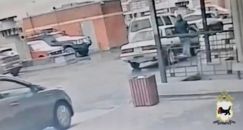 Иркутянин лишился автомобиля, оставив ключи в замке зажигания