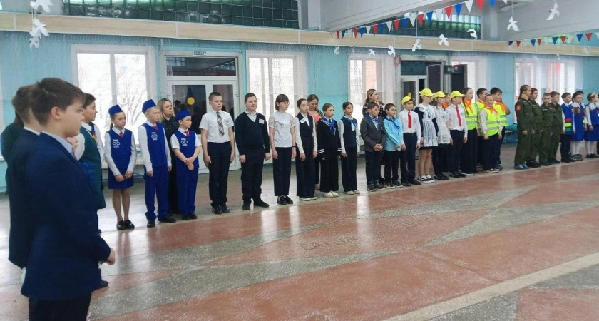 Фото к статье: Юные инспекторы движения Усолья-Сибирского берут руль в свои руки