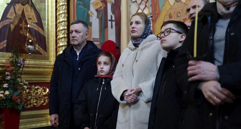 Фото к статье: Губернатор Приангарья разделил радость Воскресения с жителями