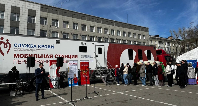 Фото к статье: Мобильная станция переливания крови начинала работу в Иркутской области