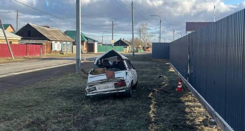 В Иркутской области подросток за рулем "Жигулей" устроил ДТП с пострадавшими и сбежал
