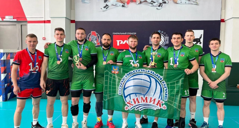 Усольские волейболисты покоряют областной чемпионат