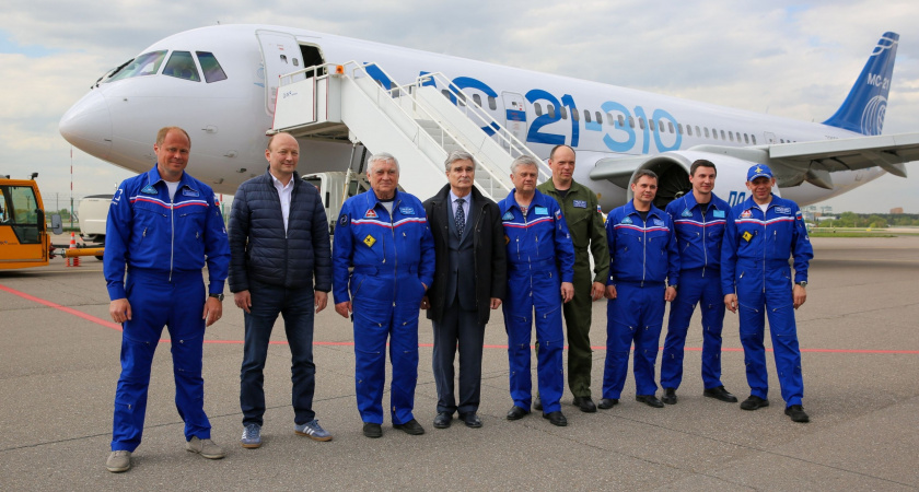 МС-21 прокладывает путь: Российский авиалайнер совершил триумфальный перелет