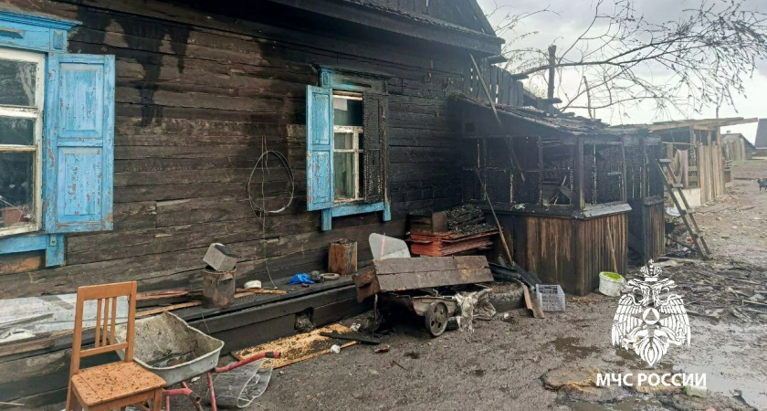 Фото к статье: Неравнодушный житель Приангарья спас семью из пылающего ада