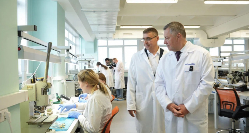 Иркутский релейный завод укрепляет связи с регионом, получая поддержку правительства