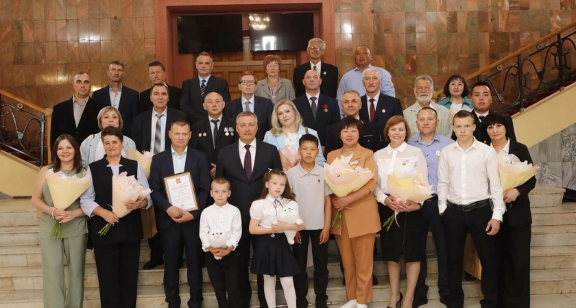 Фото к статье: Иркутская область чествует героев
