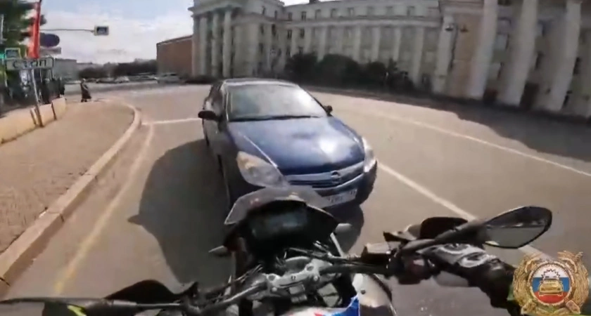 Фото к статье: В Иркутской области автоледи села пьяной за руль с маленьким ребенком