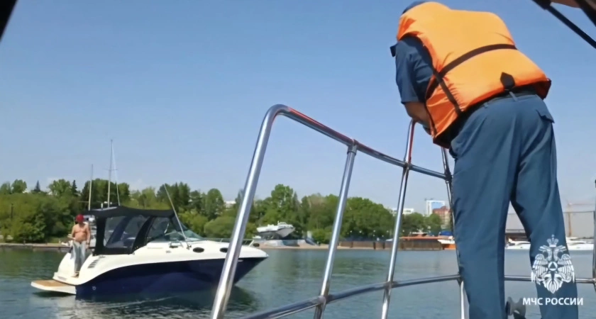 Фото к статье: Инспекторы Иркутской области на страже безопасности водоемов