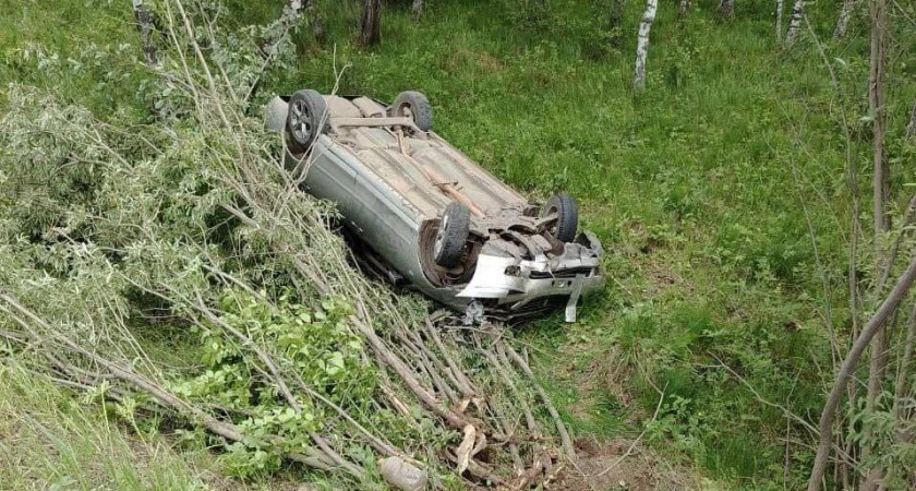 Фото к статье: Автомобиль с ребенком перевернулся в Иркутской области