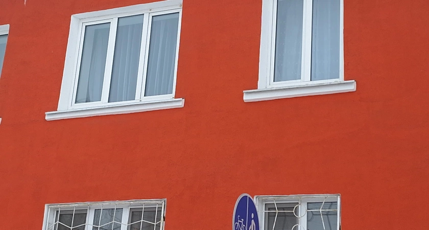 Фото к статье: В Иркутской области мальчик выпал из окна