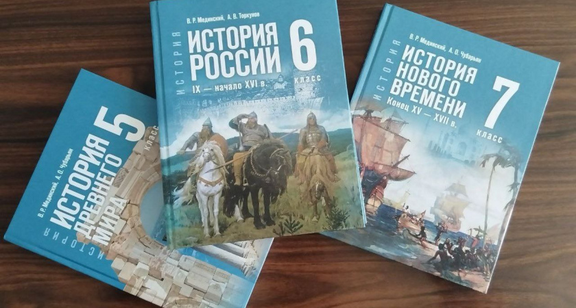 Школы Иркутской области получат новые учебники к 1 сентября