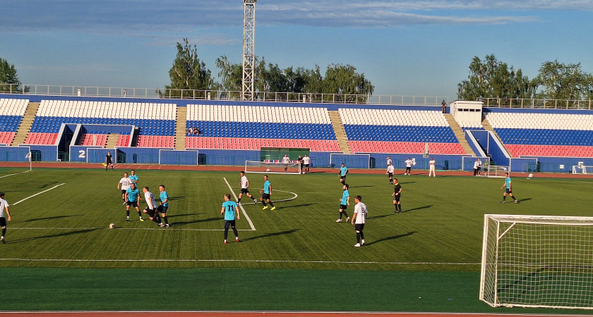 Усольский "Химик" уступил "Смене" в домашнем матче