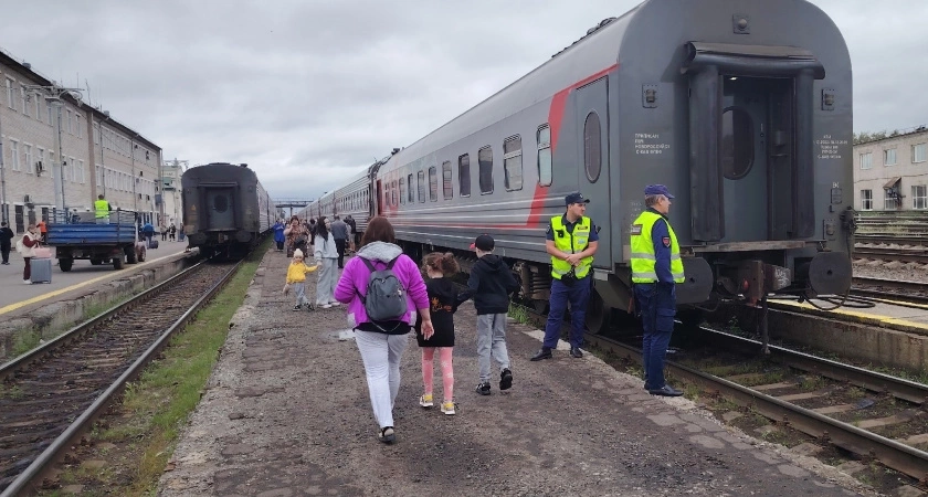 Признания проводницы РЖД: за занавесками в плацкарте охи-вздохи, и каждый рейс у пассажиров что-нибудь исчезает
