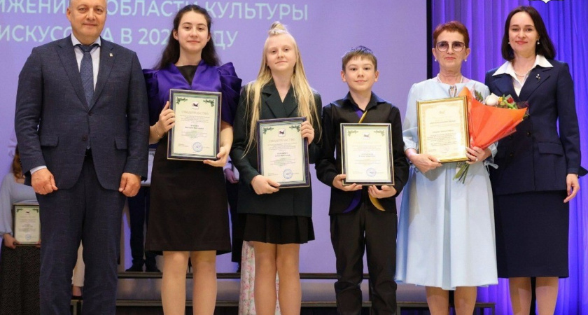 Преподаватели Иркутской области получили премии губернатора за подготовку талантливых стипендиатов