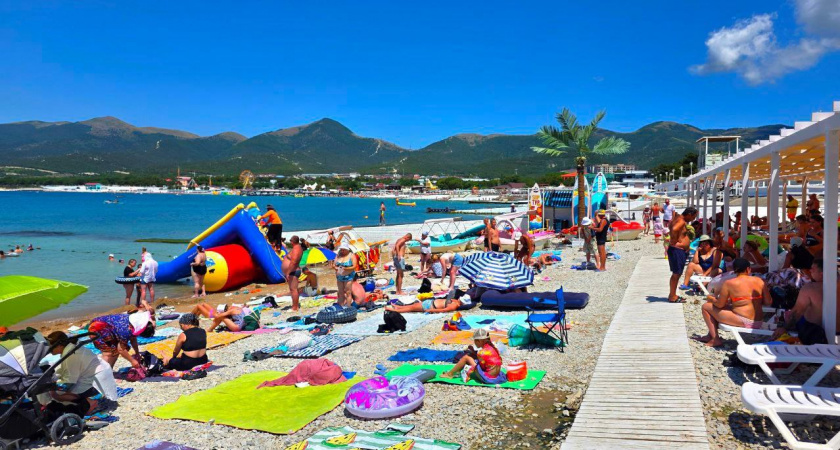 Не суйтесь даже в разгар лета: топ-4 курорта, где русских терпят сквозь зубы - чаевые не исправят ситуацию