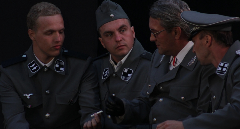 Усольские артисты сыграли “Молодую гвардию” на живописном берегу Байкала