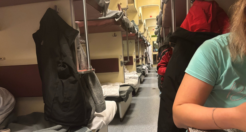 "Это унижение человеческого достоинства". Отзыв о поездке на верхней боковой у туалета