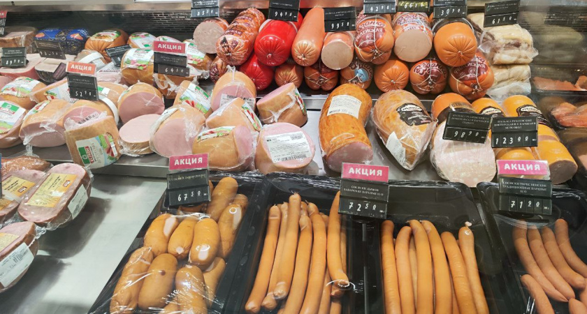 На 100% чистое мясо, никакой подделки: Роскачество назвало лучшие марки колбасы для салатов и не только