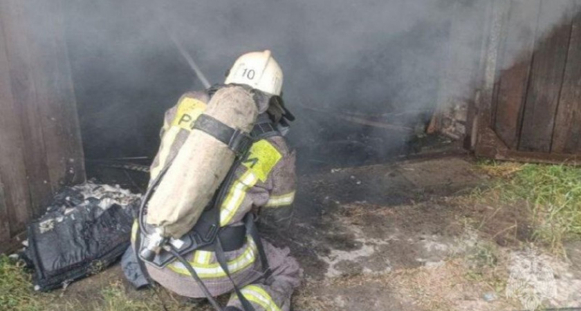 В Иркутской области искра из гаража спровоцировала пожар