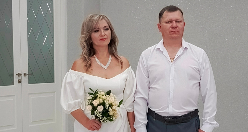 Петровы отметили "Фарфоровую" свадьбу в Усолье-Сибирском