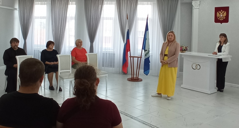 Усольские пары готовятся к семейной жизни при поддержке экспертов