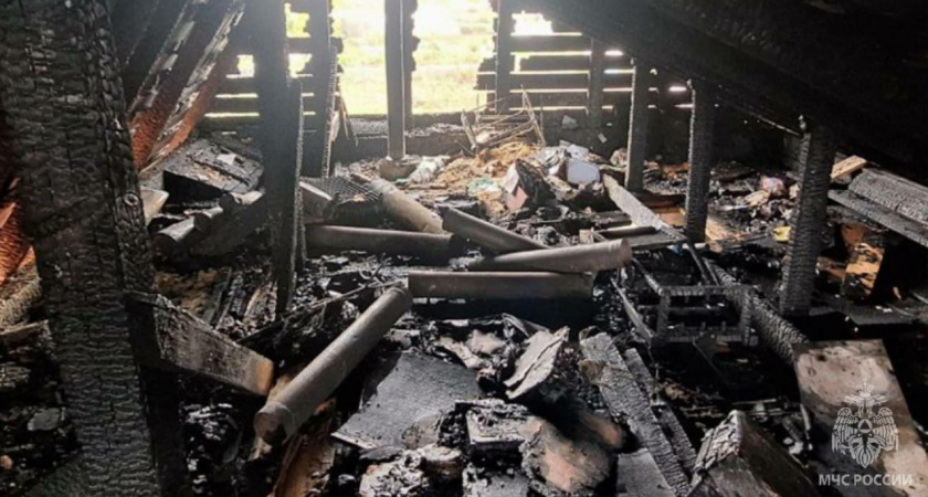 Пренебрежение правилами эксплуатации печи обернулось пожаром в Усолье-Сибирском