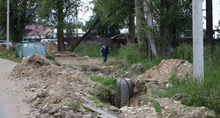 Жительница Иркутской области через онлайн-сервис добилась устранения опасной ямы во дворе