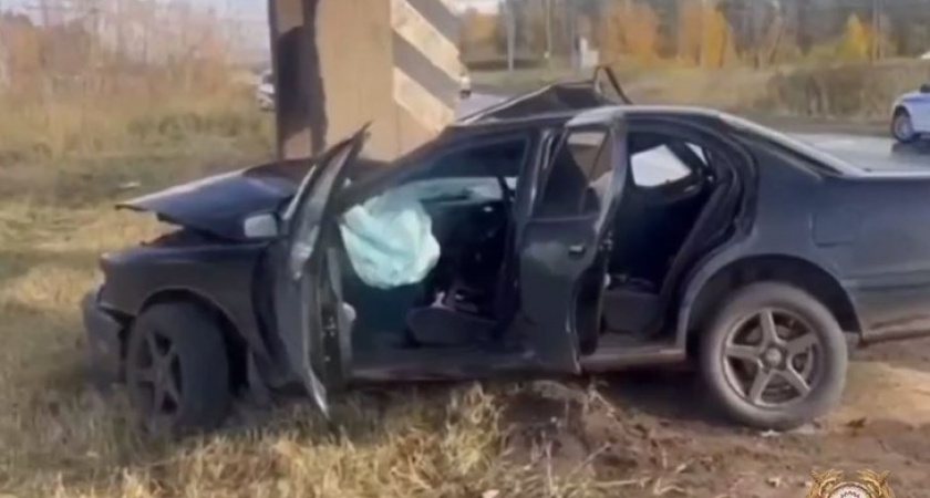 Автомобилист погиб в Иркутской области, врезавшись в мост