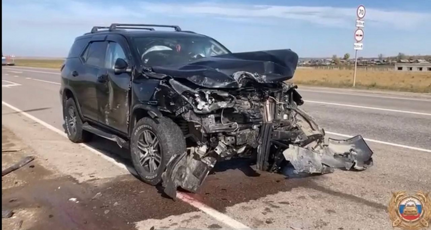 В Усольском районе автомобилист погиб в столкновении на трассе