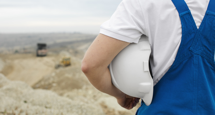 В Иркутской области строительным компаниям не хватает прорабов и машинистов