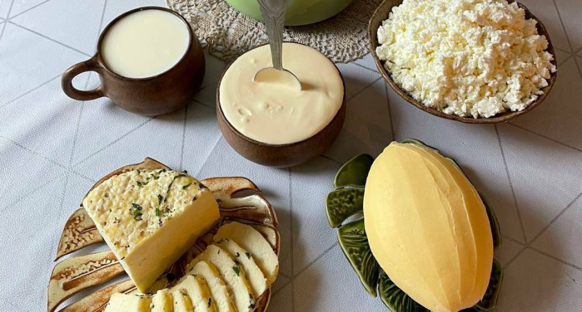 Жительница Усольского района получила грант на развитие фермы по сыроварению