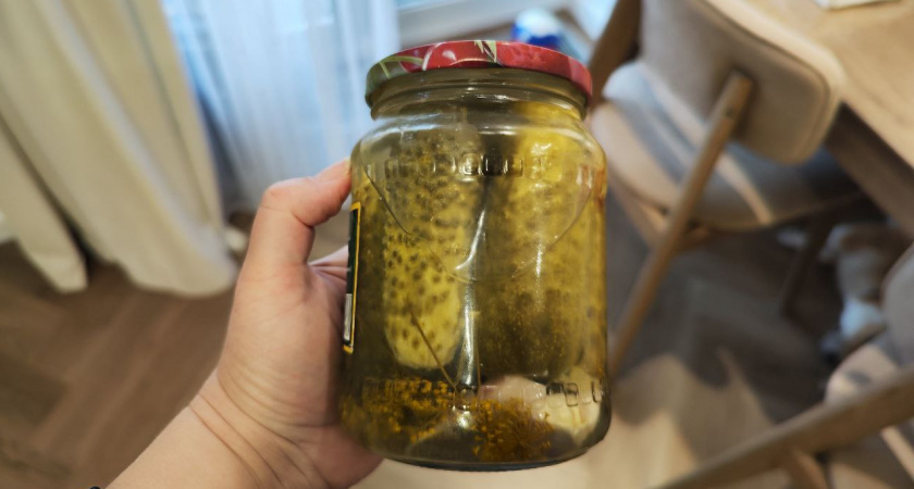 Стерилизую банки без пара и кипятка — закрутки хранятся до весны без "тухляка" и плесени: лайфхак от бабушки