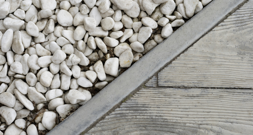 Хватит мучиться с цементом! Мягкая отмостка решит проблему навсегда — лайфхак