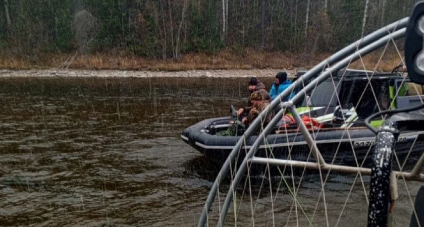 В Иркутской области спасатели эвакуировали с таежной реки пятерых рыбаков