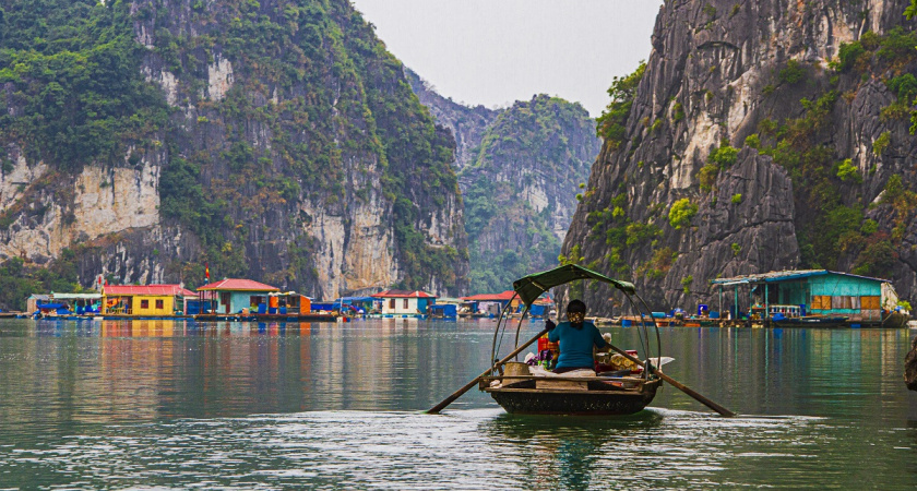 В номере только кофе „3 в 1“, зато море — кайф»: честный отзыв про отдых на Хайнане — реальные цены, плюсы и минусы