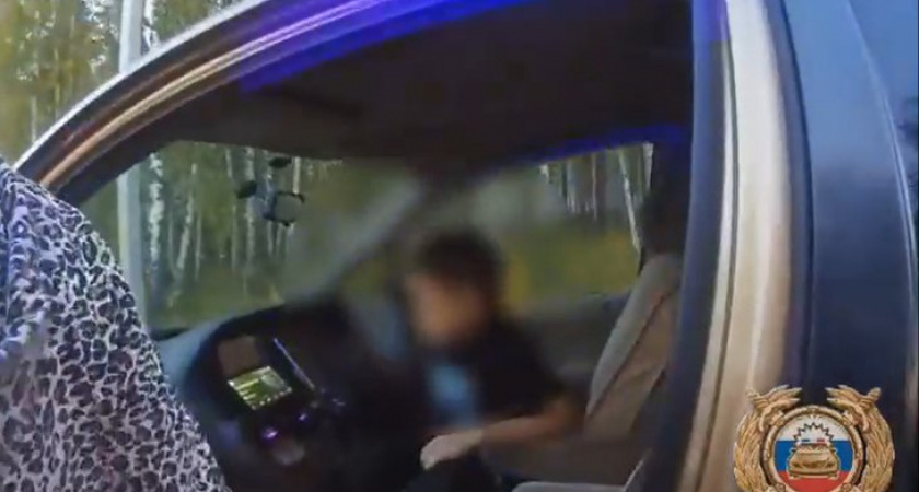 В Иркутской области инспекторы задержали автомобиль с 11-летним водителем